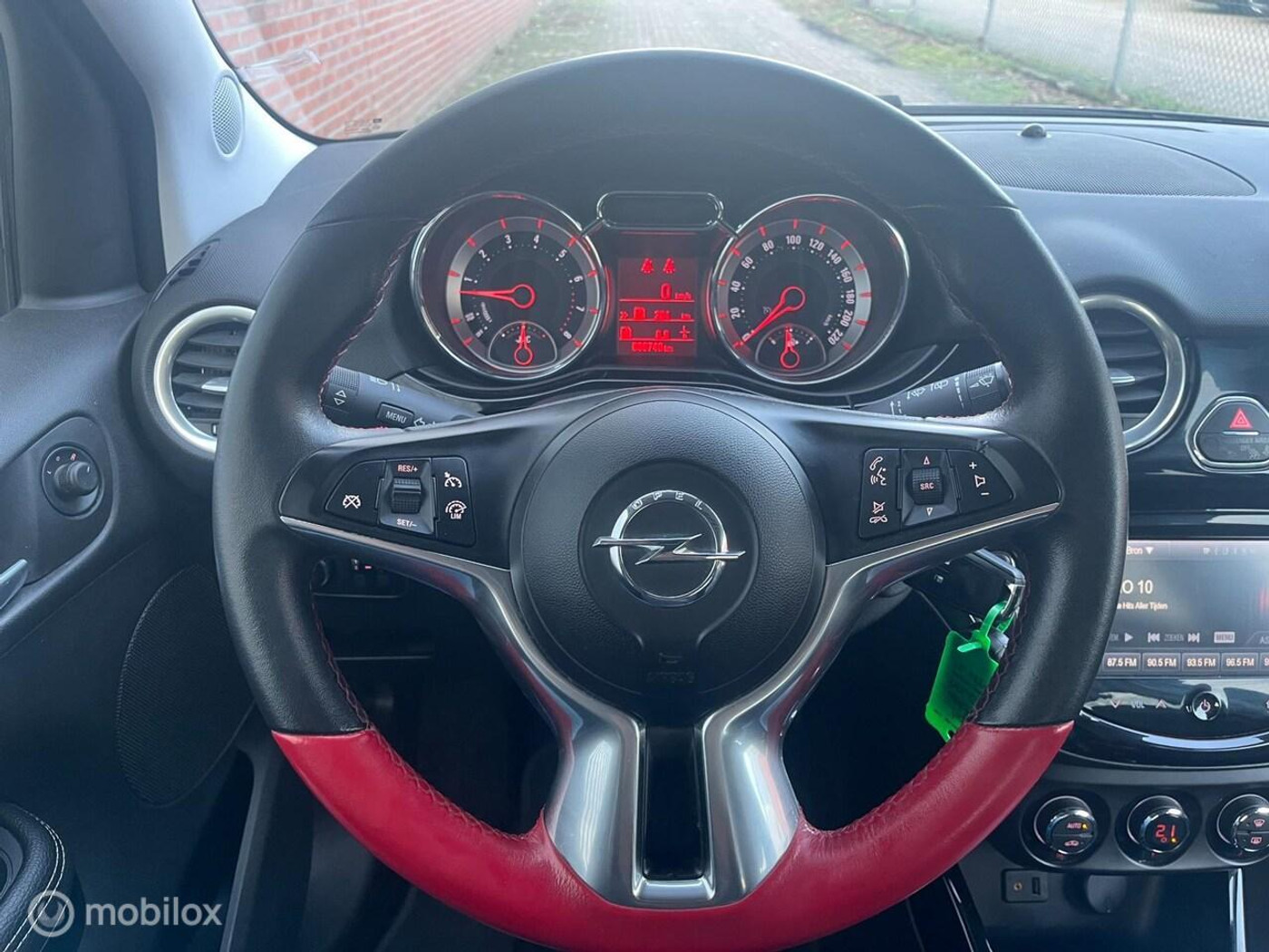 Foto van Opel Adam
