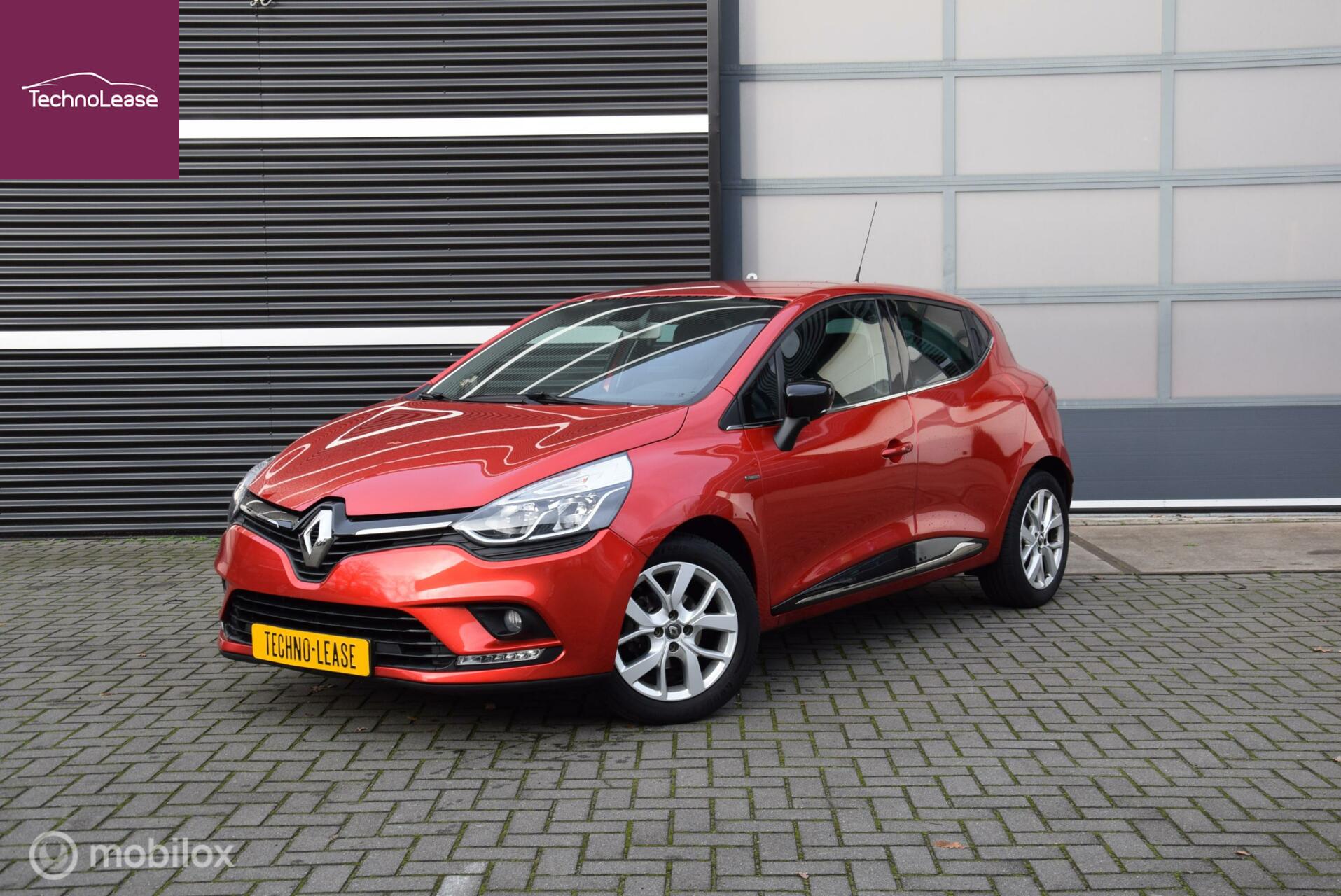 Renault Clio 0.9 TCe Limited climate control PDC navi Apple Carplay 2019 - voorkant