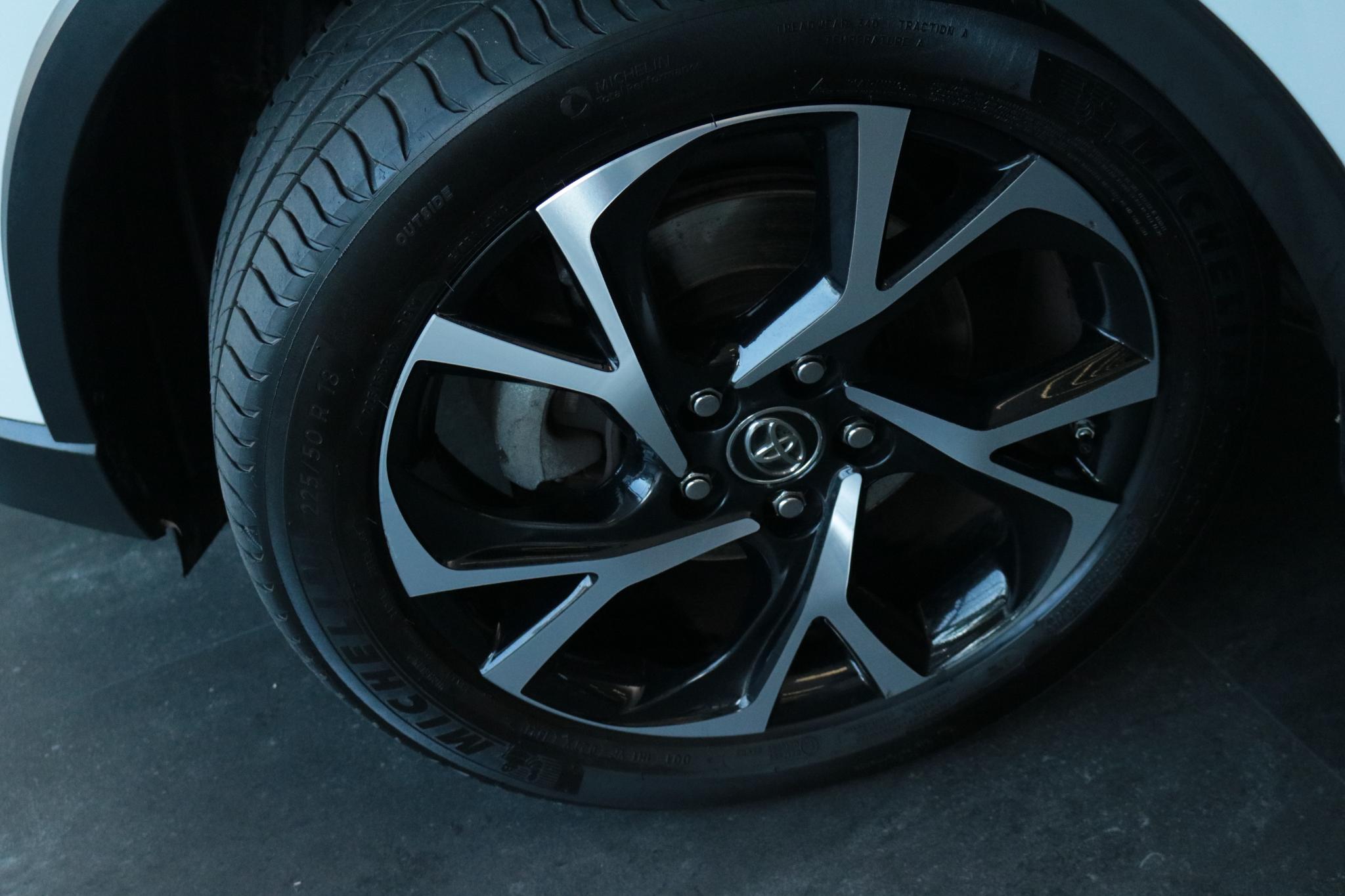 Foto van Toyota C-hr