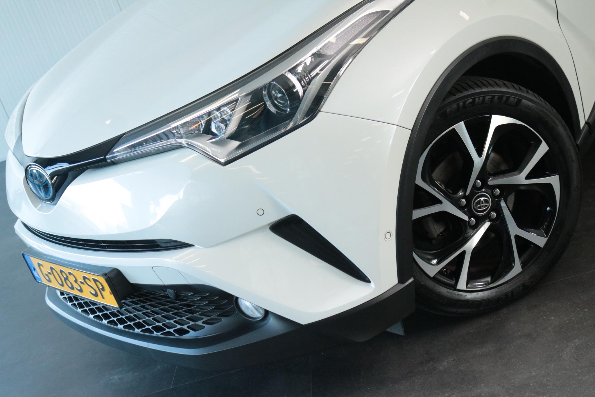 Foto van Toyota C-hr