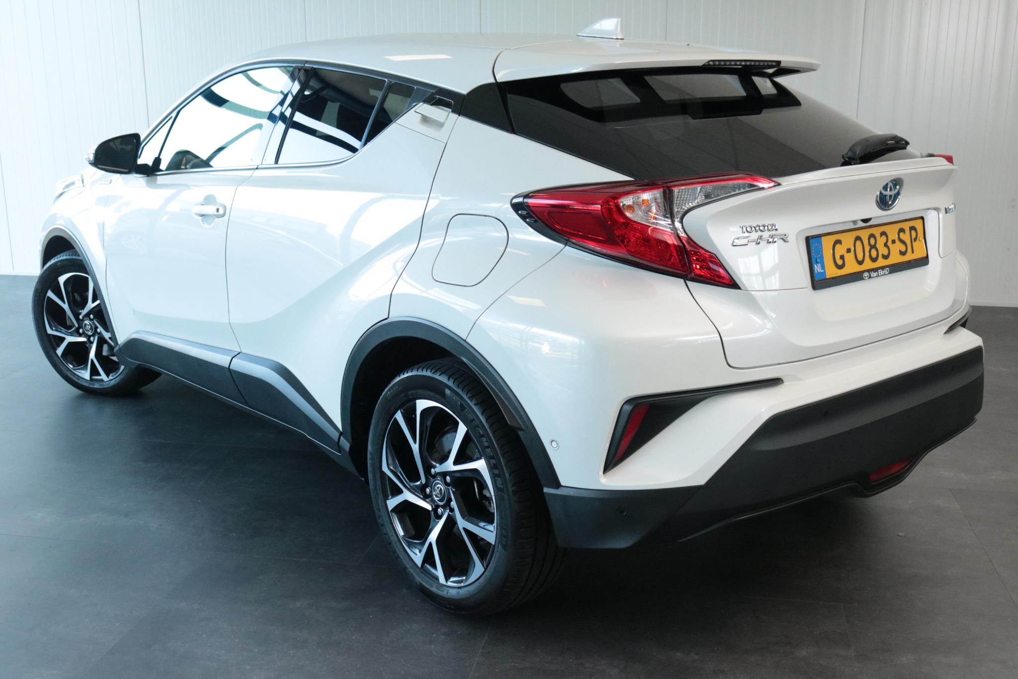 Foto van Toyota C-hr