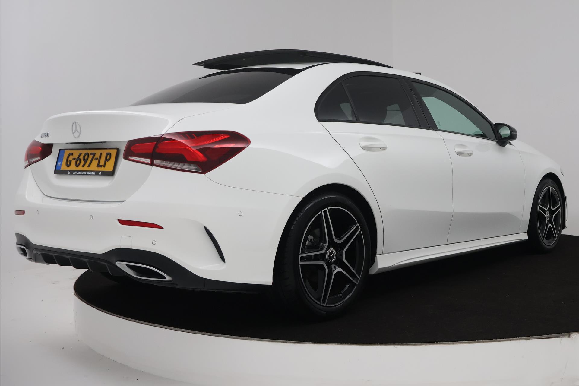 Foto van Mercedes-Benz A 180