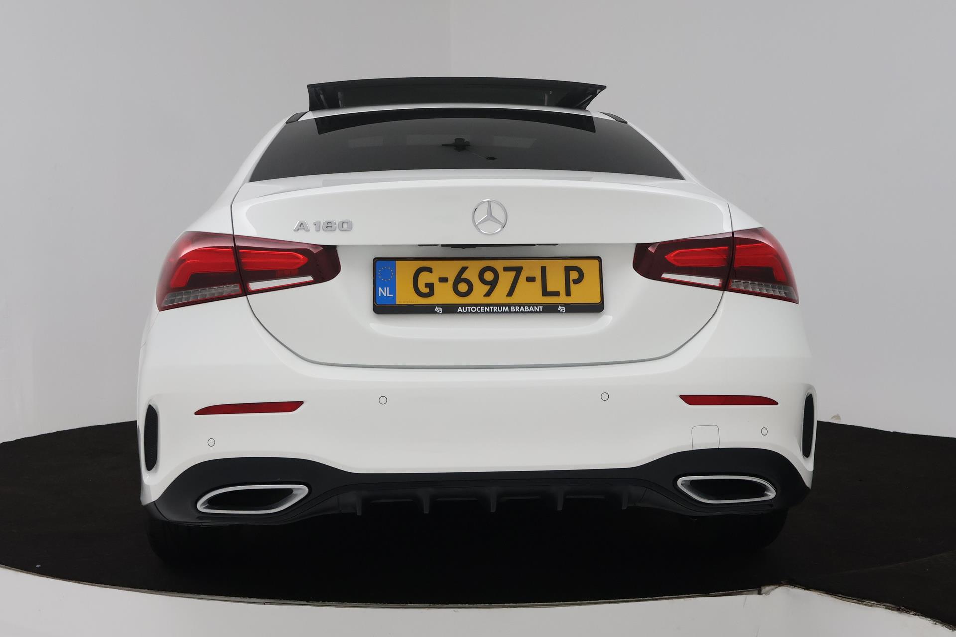 Foto van Mercedes-Benz A 180