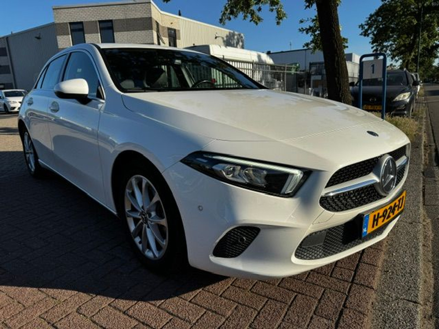 Mercedes-Benz A 200 D 200 d Premium Automaat 2019 - voorkant