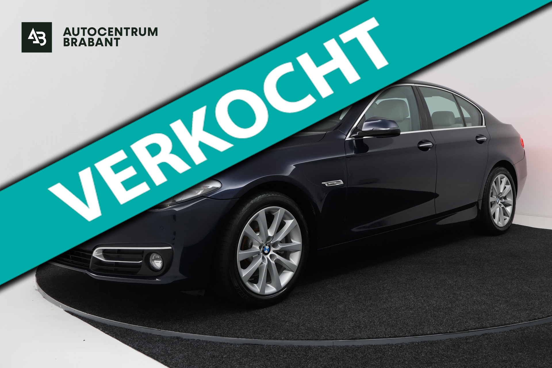 BMW 520i 520i High Executive (STOELVERWARMING, NAVIGATIE, ELEKTR STOELEN, CRUISE CONTROL, PARKEERSENSOREN) 2015 - voorkant