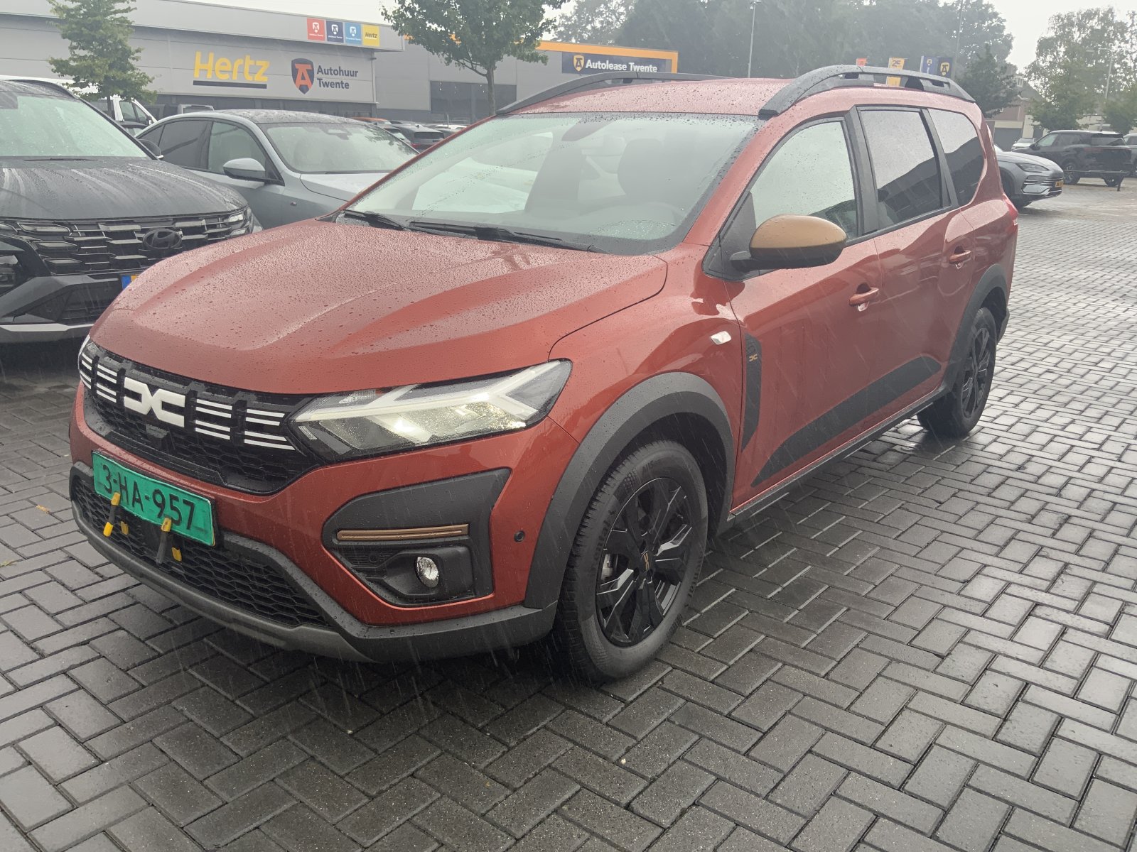 Dacia Jogger 1.0 TCe 110 Extreme 5p 2023 - voorkant