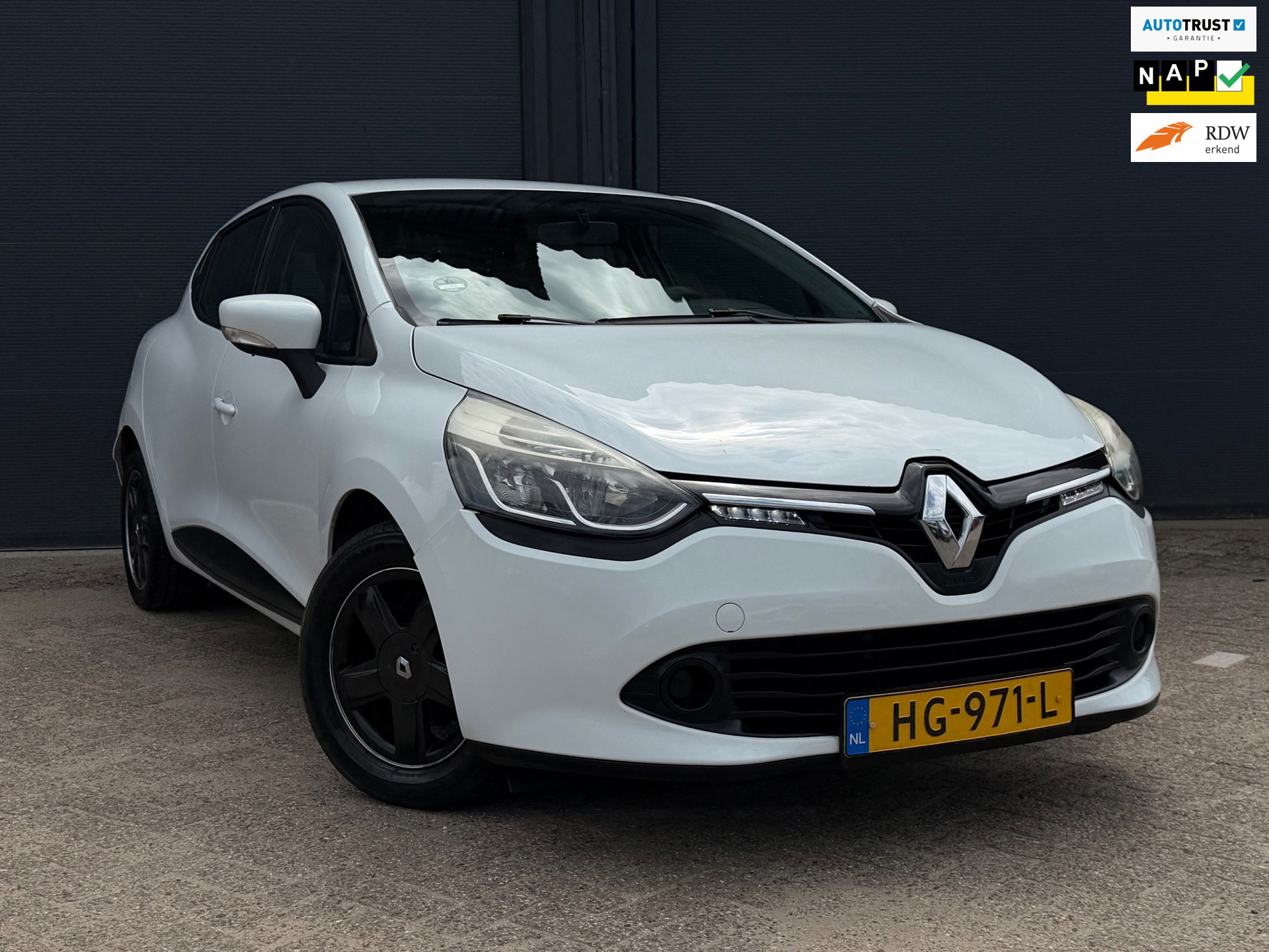 Renault Clio 0.9 | Cruise | Airco | E-Pakket | 2015 - voorkant