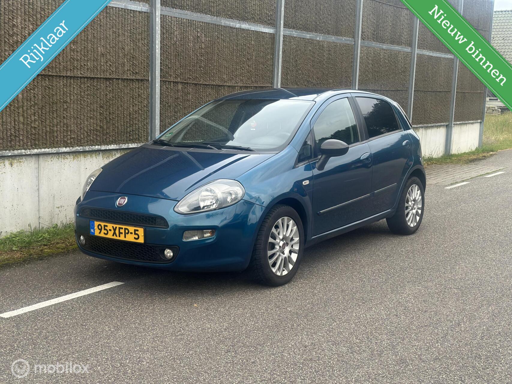 Fiat Punto Evo 0.9 TwinAir Lounge NAP|APK|AIRCO 2012 - voorkant