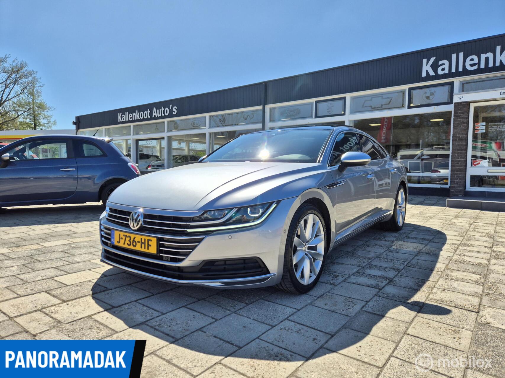 Volkswagen Arteon 1.5 TSI Elegance, Pano, Trekhaak, DigiDash 2018 - voorkant
