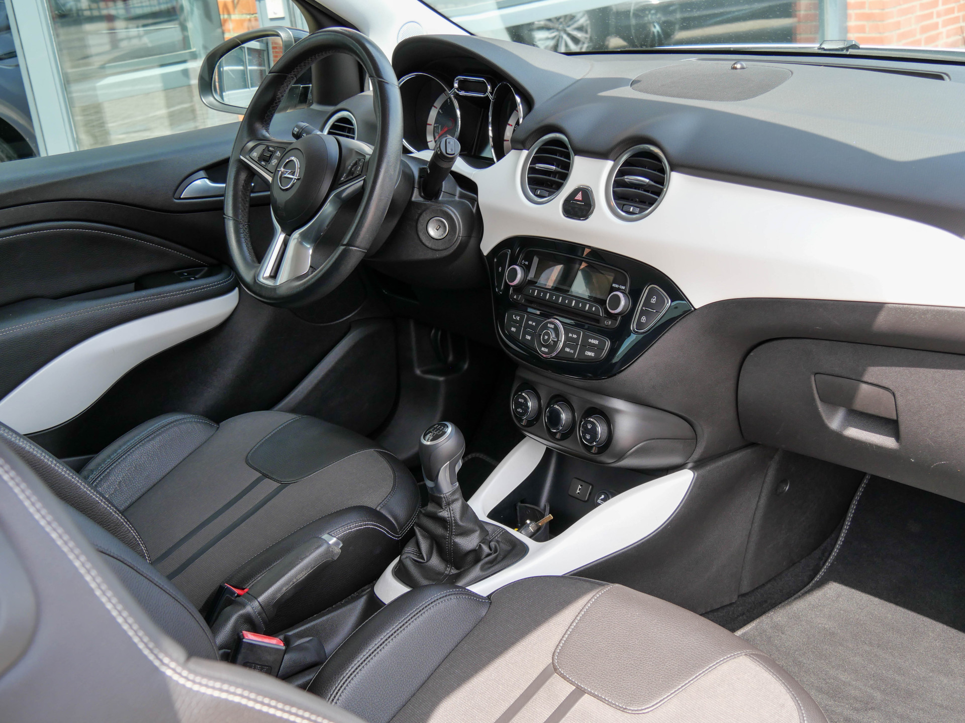 Foto van Opel Adam