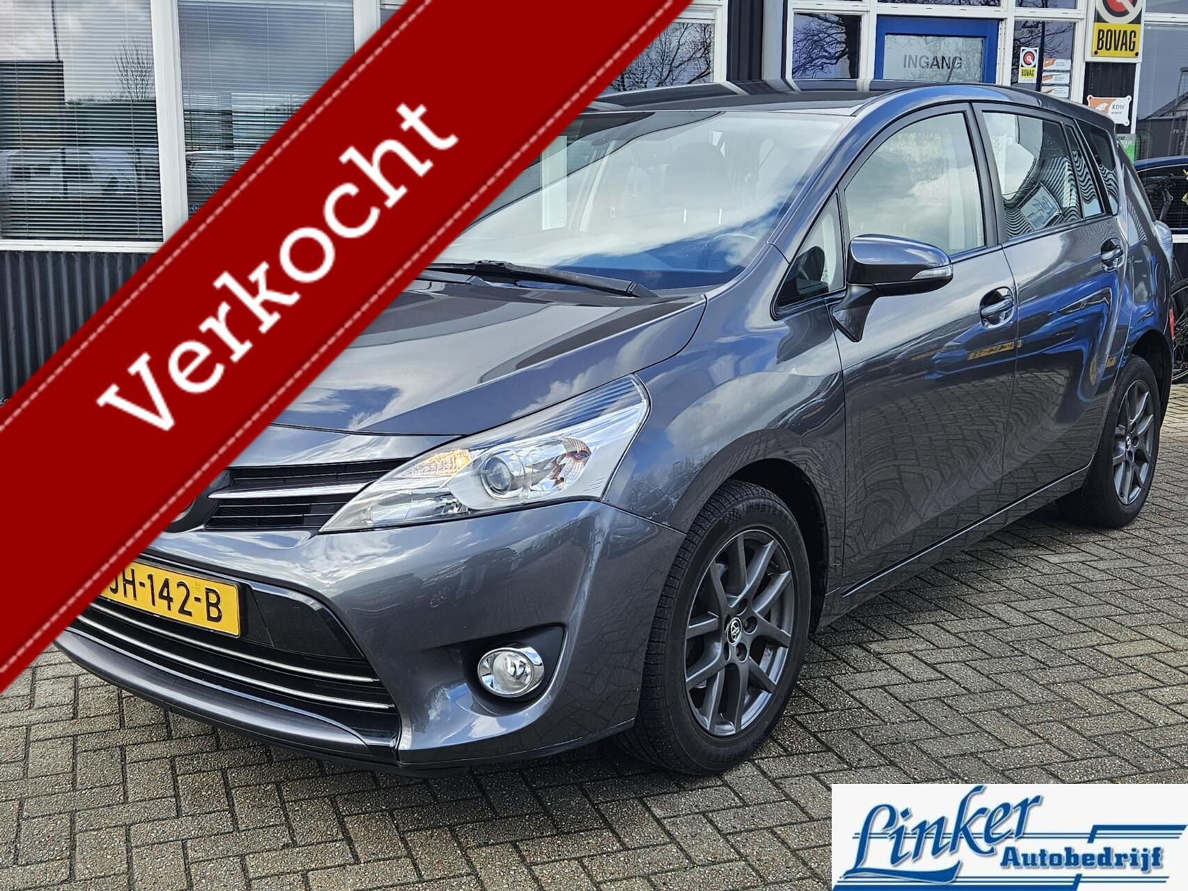 Toyota Toyota Verso 1.6 VVT-i Aspiration 7 PERSOONS CAMERA 2015 - voorkant