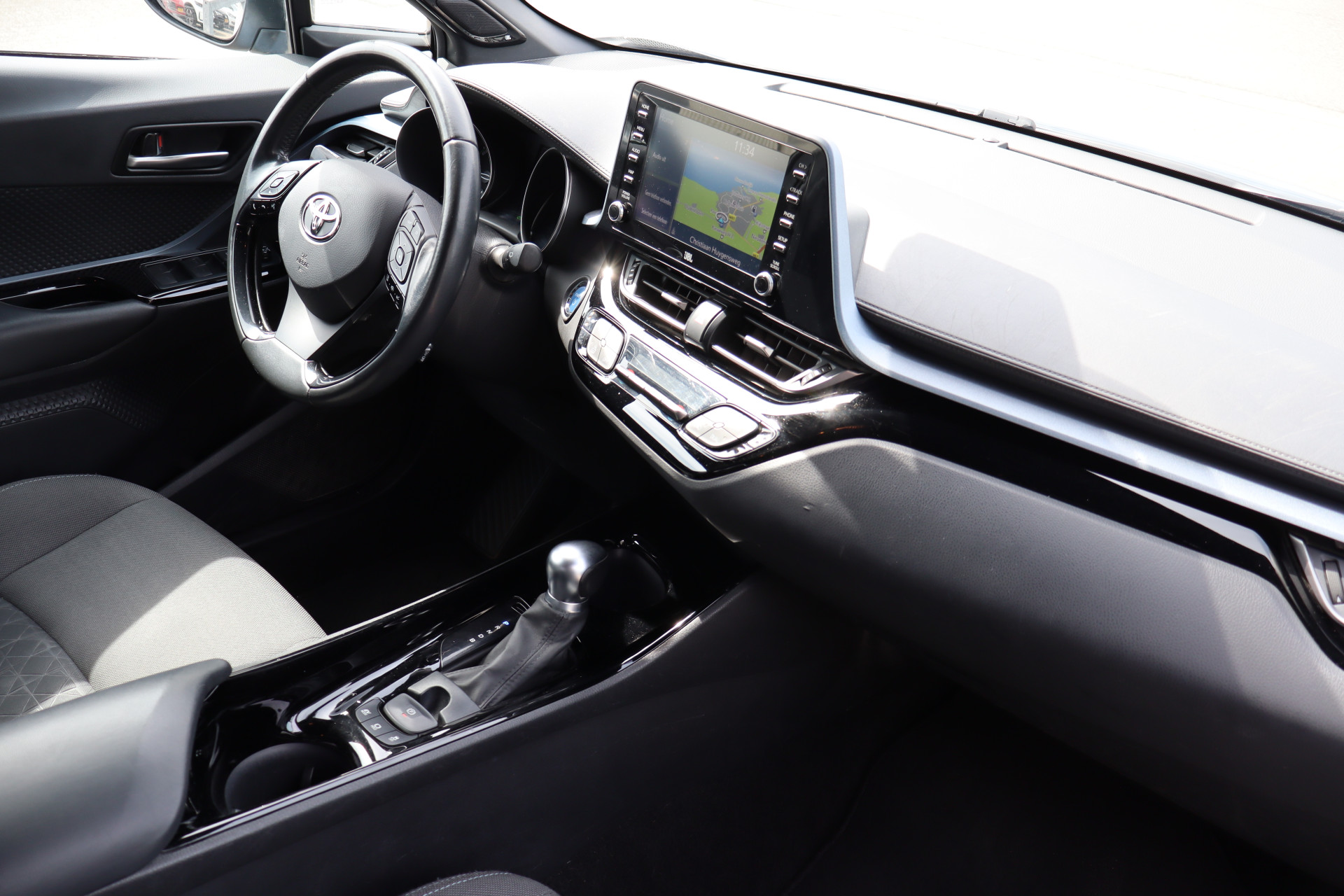 Foto van Toyota Toyota C-hr