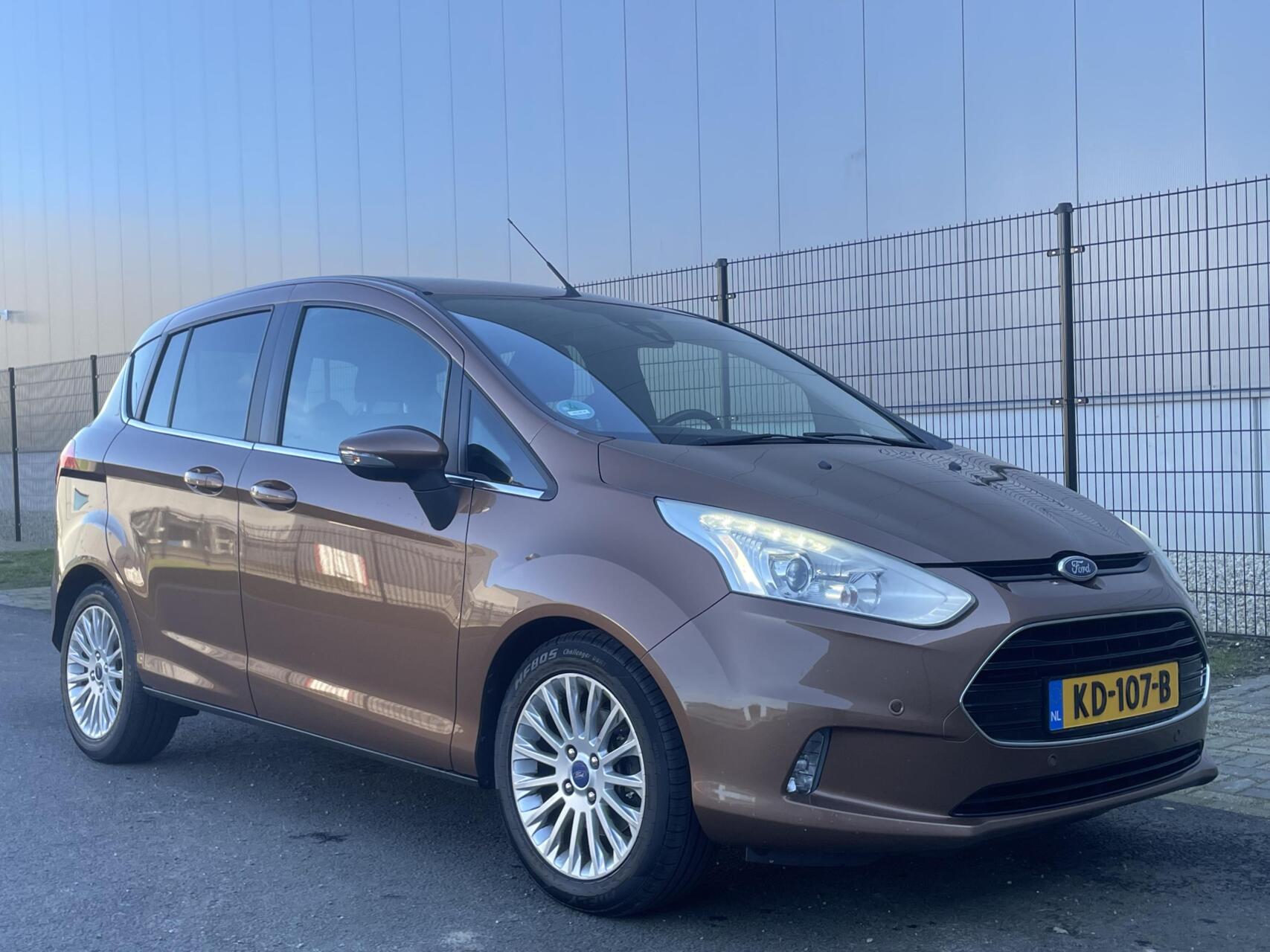 Foto van Ford B-max