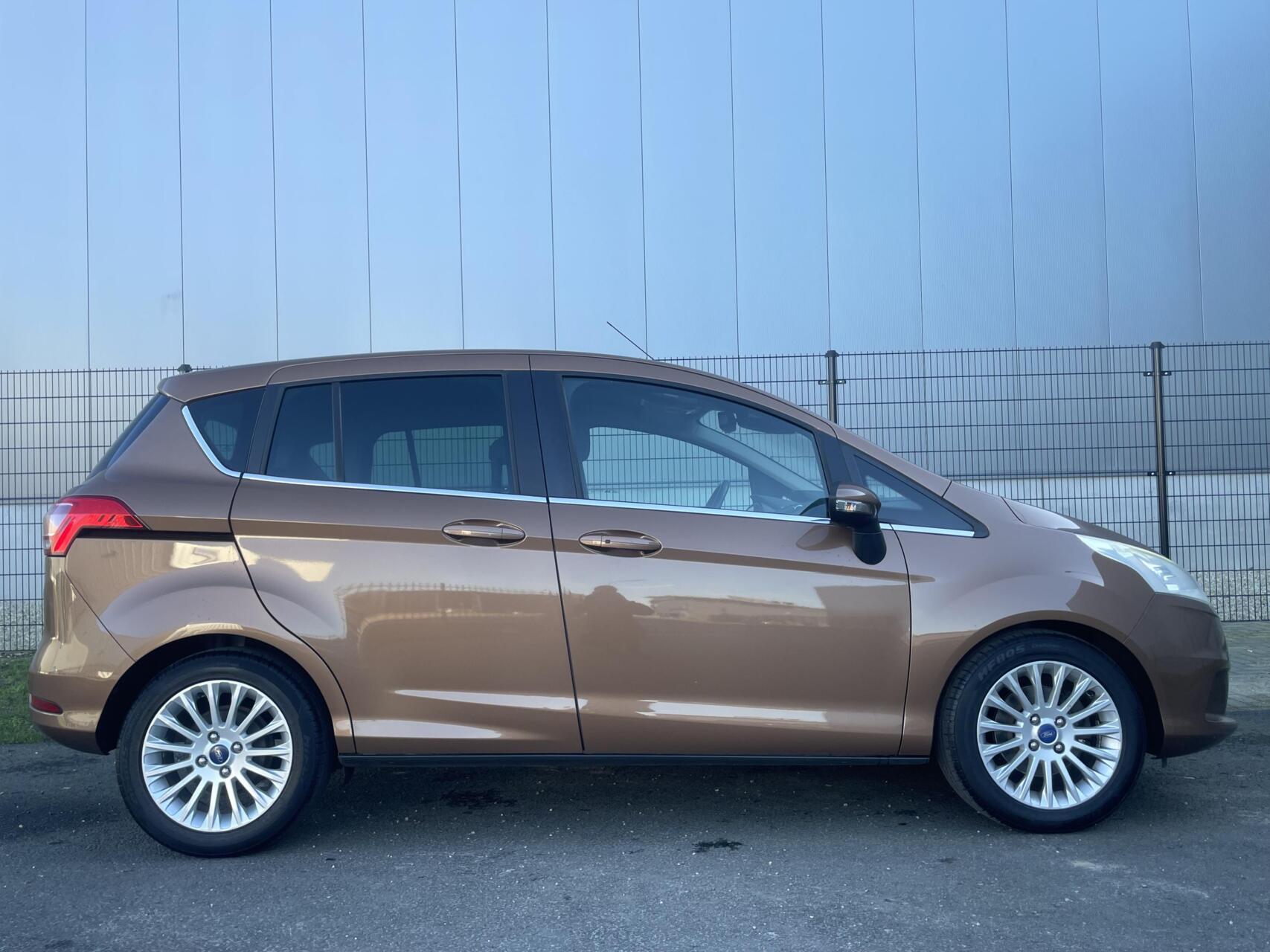 Foto van Ford B-max