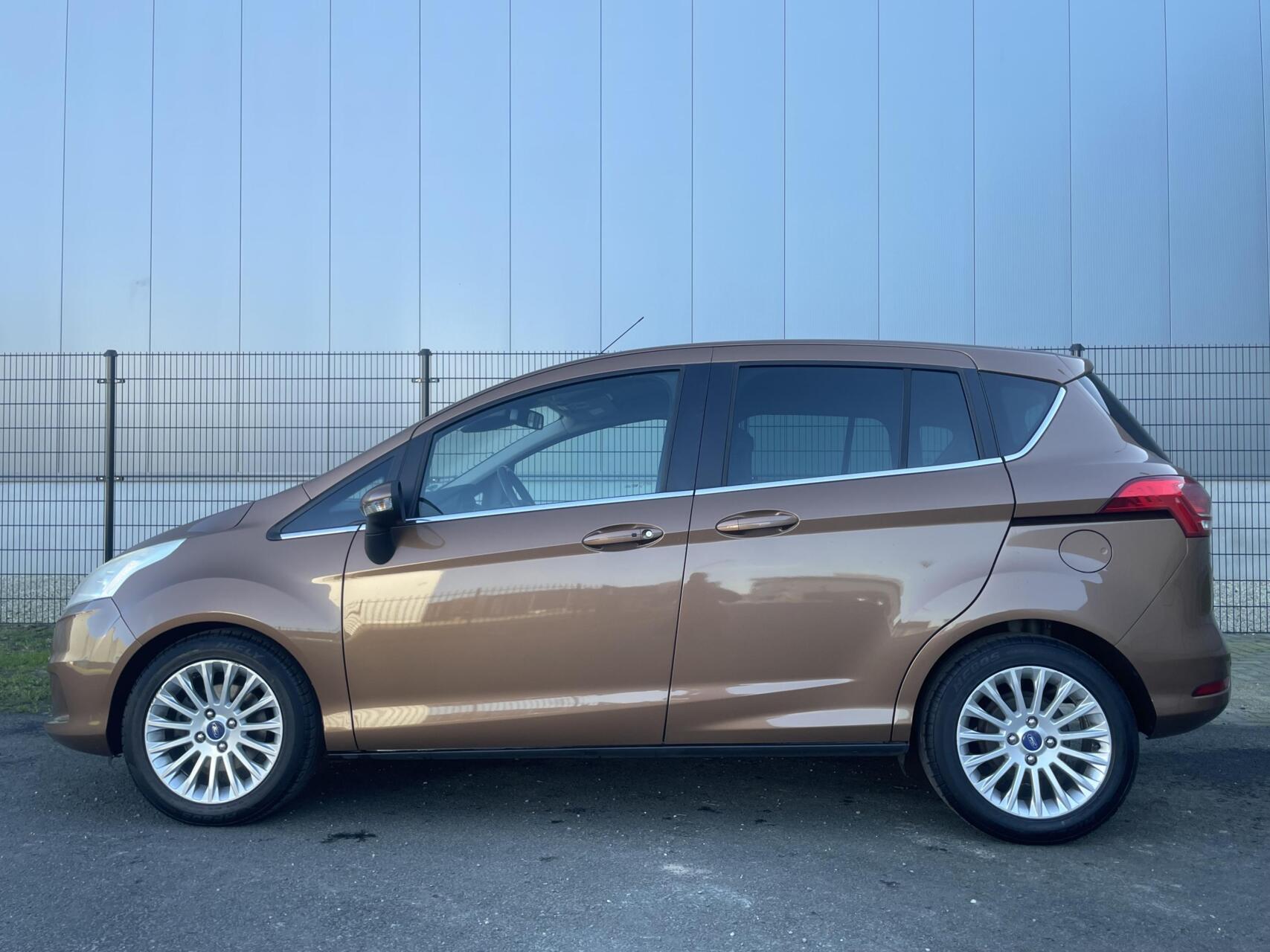 Foto van Ford B-max
