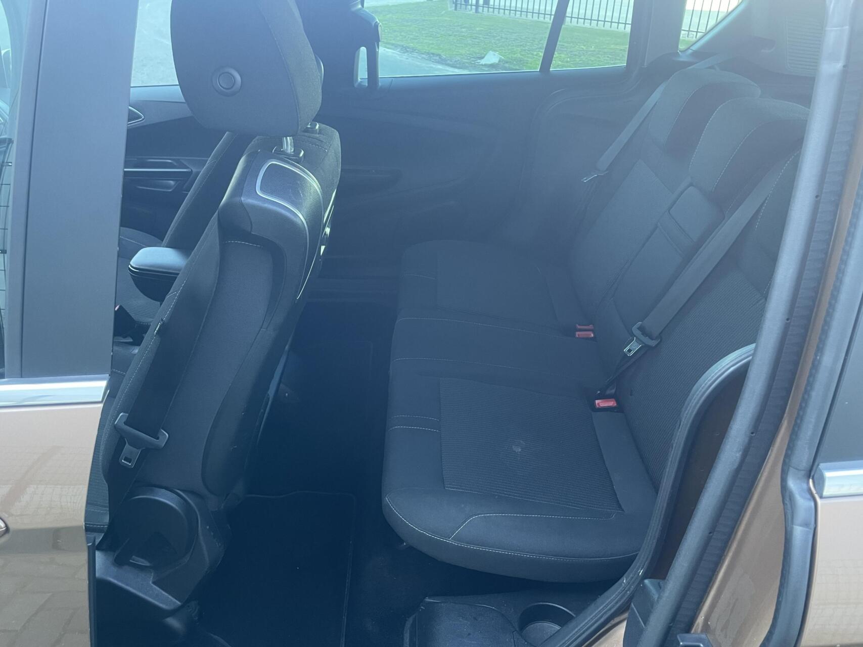 Foto van Ford B-max