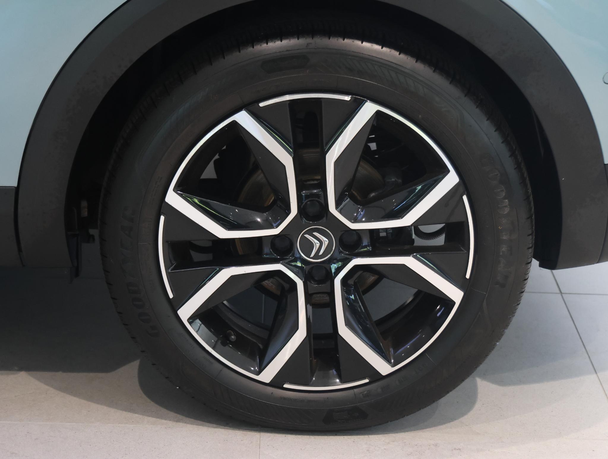 Foto van Citroen E-c4
