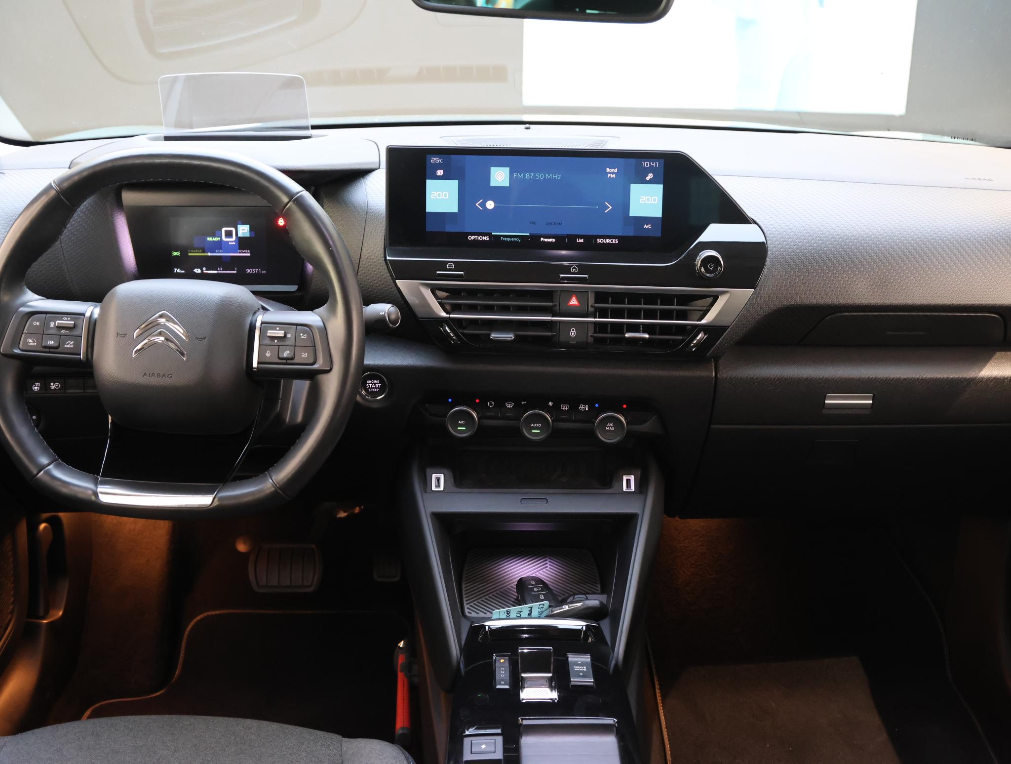 Foto van Citroen E-c4