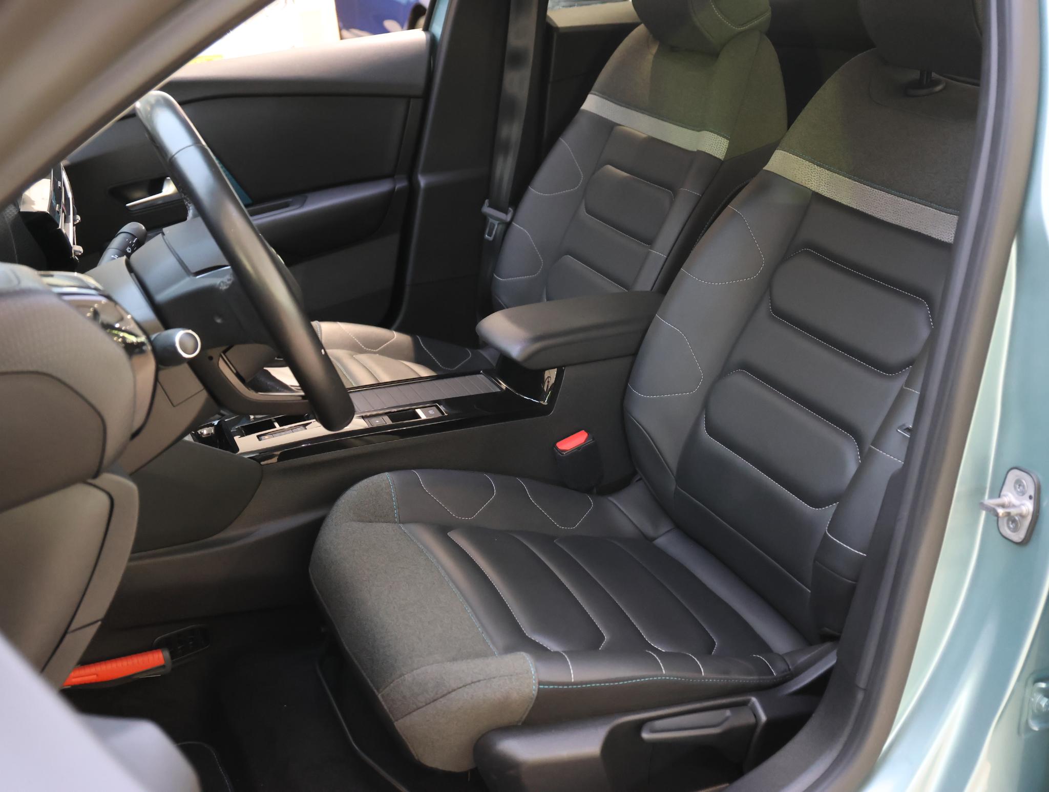 Foto van Citroen E-c4