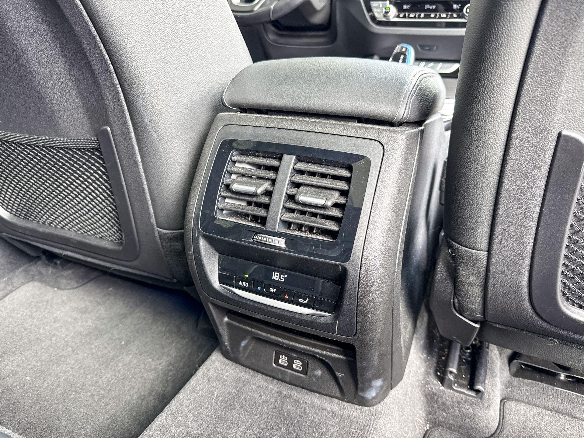 Foto van BMW Ix3