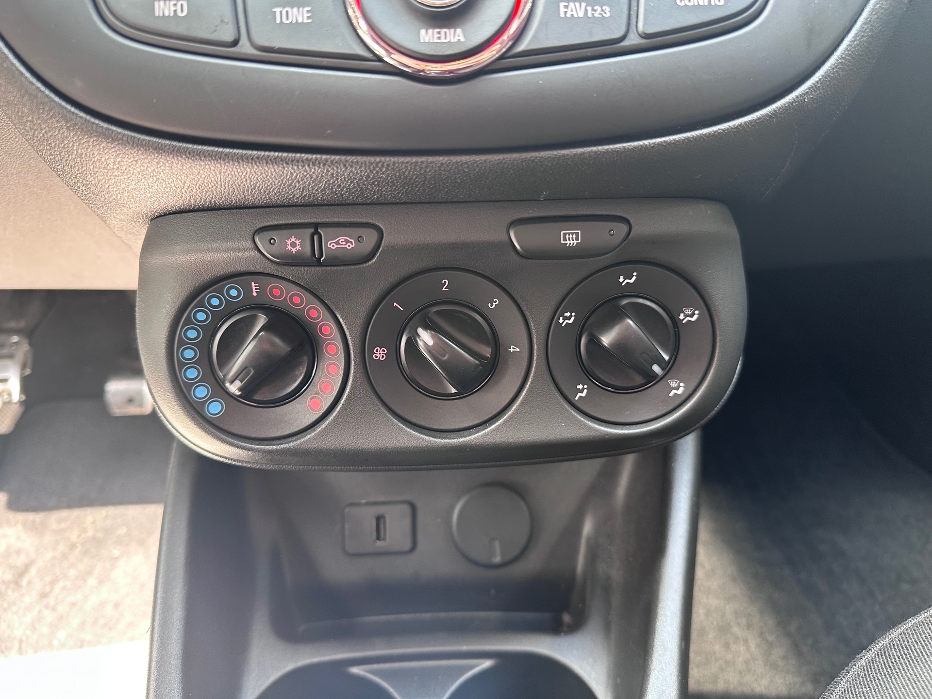 Foto van Opel Corsa-e