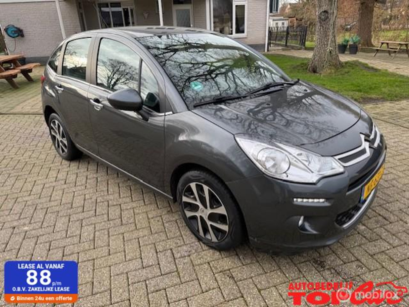 Citroen C3 1.2 PureTech Selection navigatie, 1e eigenaar 2017 - voorkant