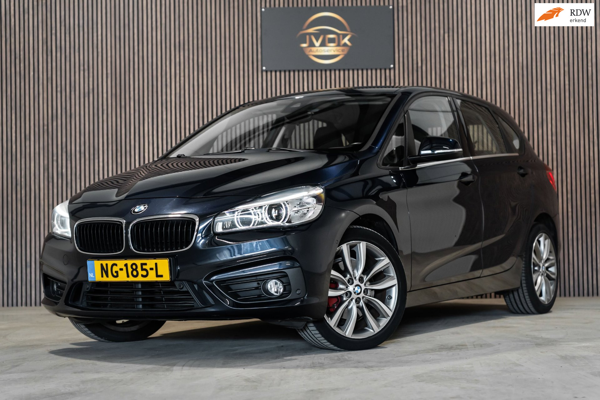 BMW 220i Active Tourer 220i Leder PDC Automaat Stoelverwarming 2014 - voorkant