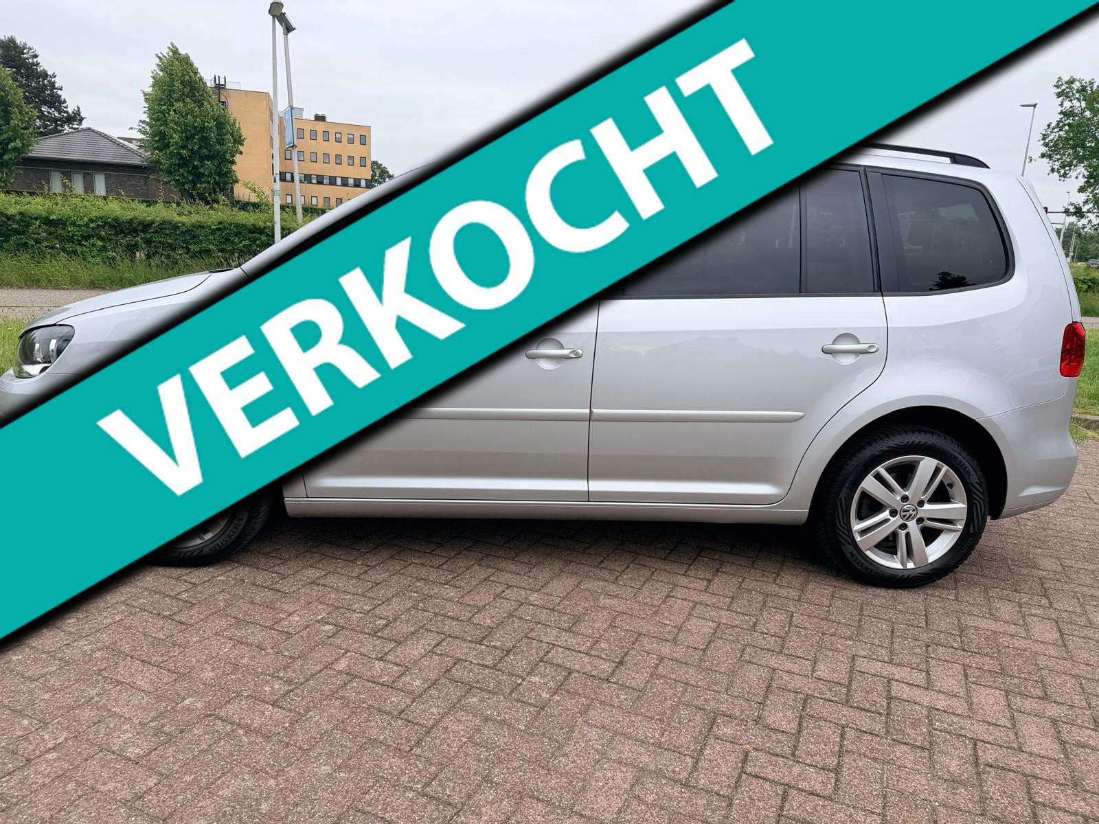 Volkswagen Touran 1.4 TSI Highline 2012 - voorkant