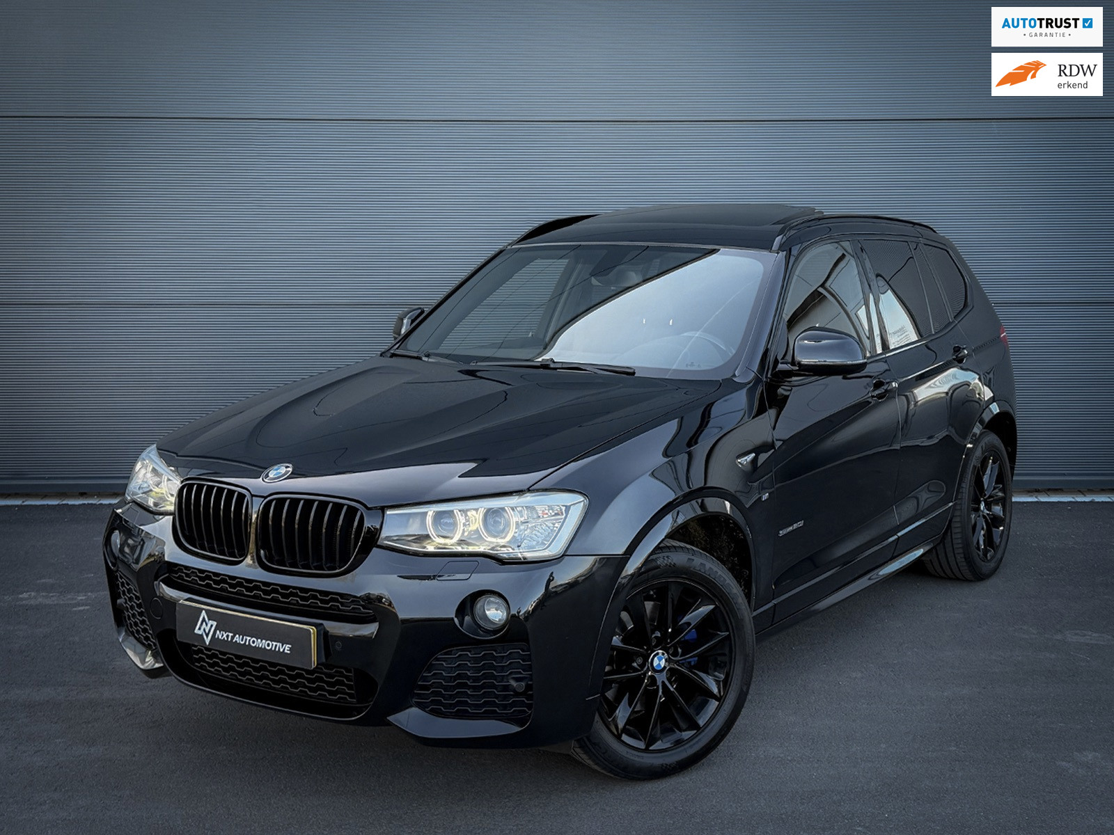 BMW X3 Sdrive20i BMW X3 sDrive20i High Executive M Sport Edition, Pano, Stoelverwarming, Sportstoelen, Lederen bekleding 2017 - voorkant