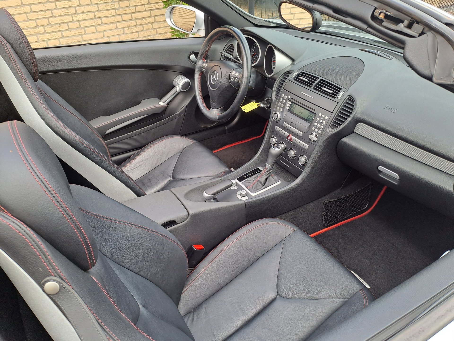 Foto van Mercedes-Benz SLK 200 Kompressor
