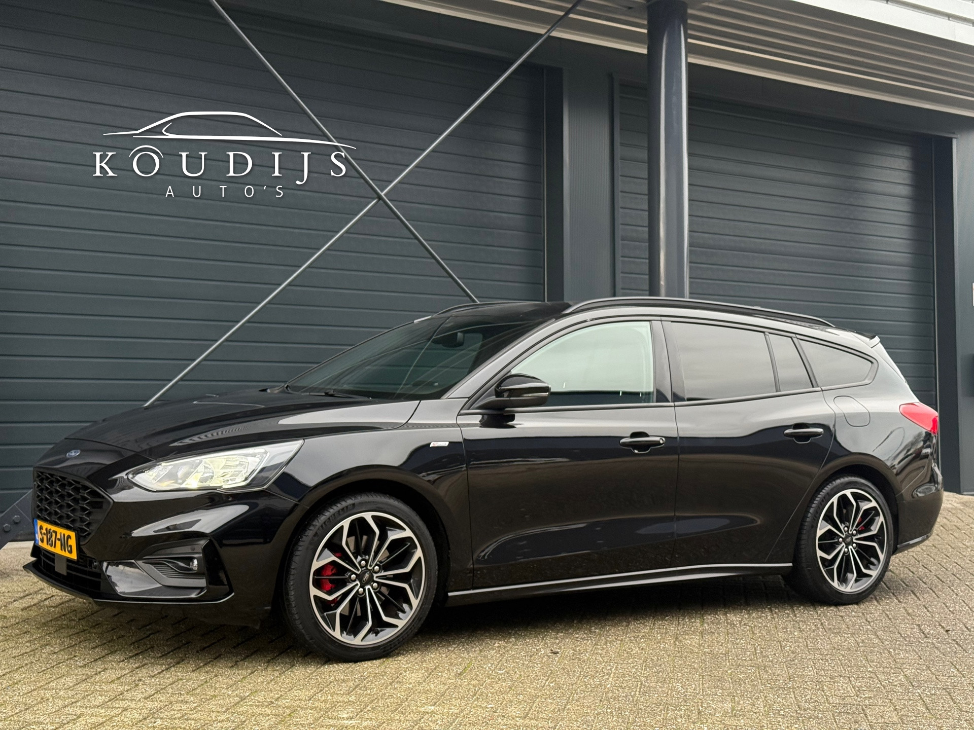 Ford Focus 1.0 Hybrid ST Line X Business 155PK, Keyless, Carplay, Stuurverw., Camera 2021 - voorkant