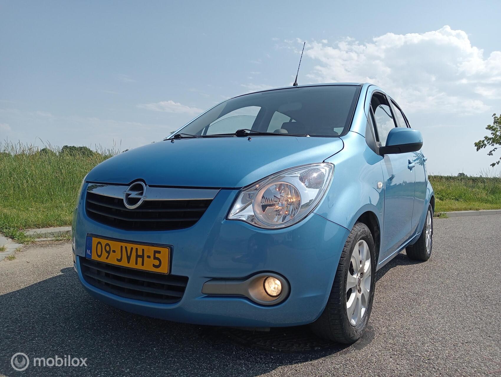 Foto van Opel Agila