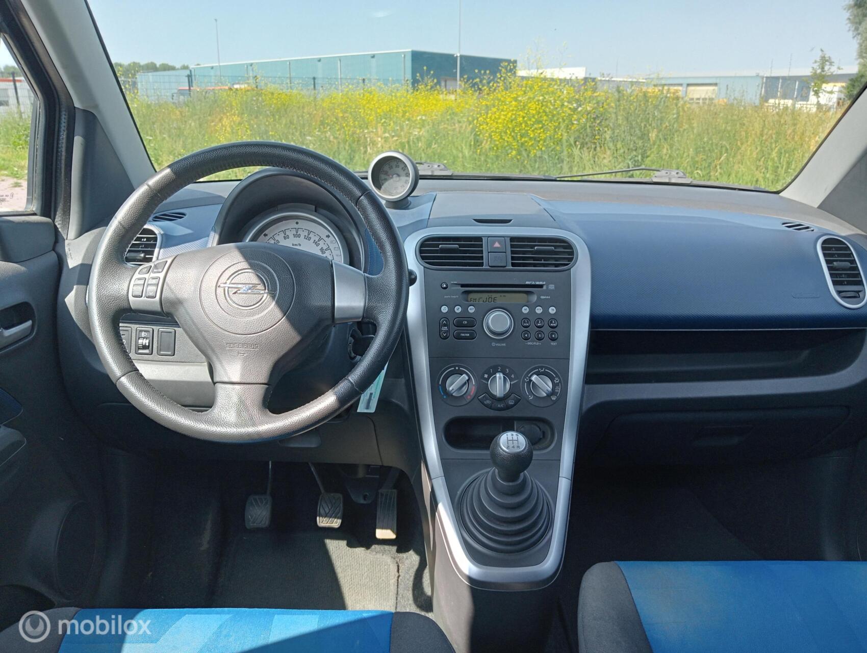 Foto van Opel Agila
