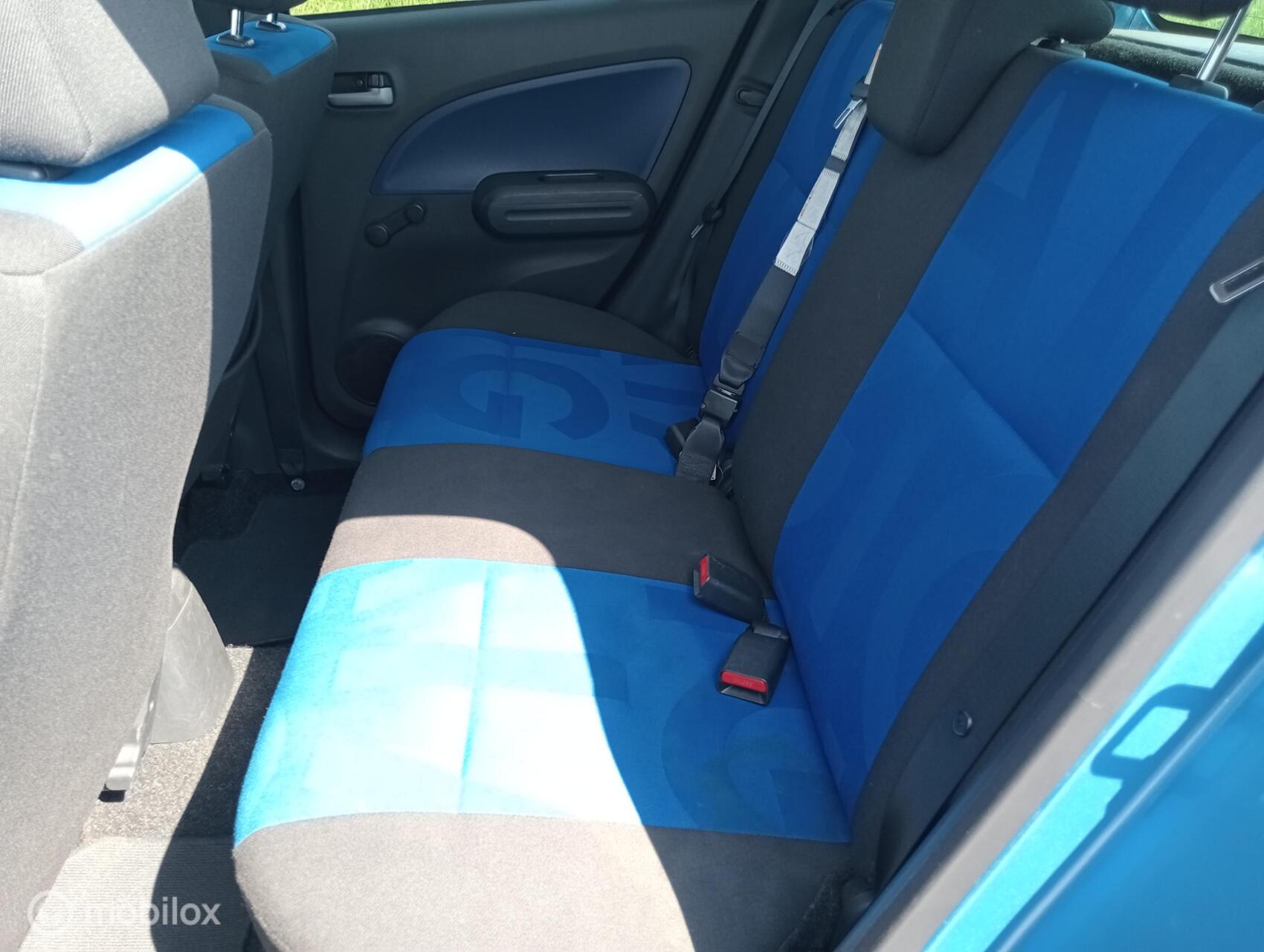 Foto van Opel Agila