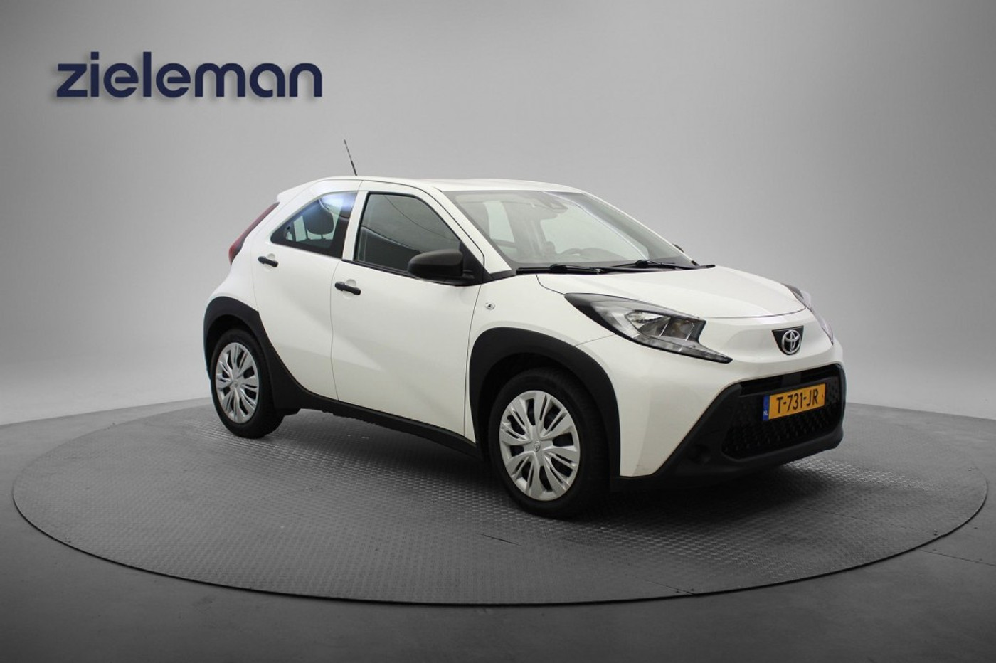 Toyota Toyota Aygo X 1.0 VVT-i MT - Carplay, Cruise, Airco 2023 - voorkant