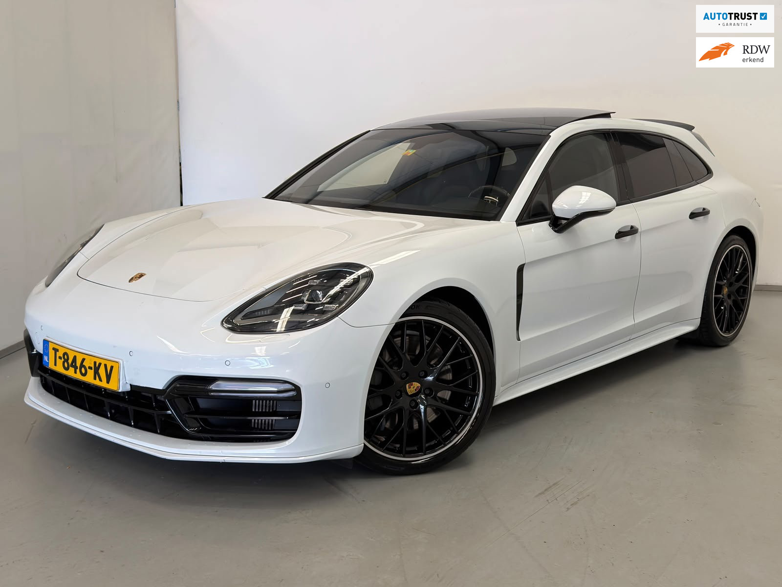 Foto van PORSCHE PANAMERA 4S