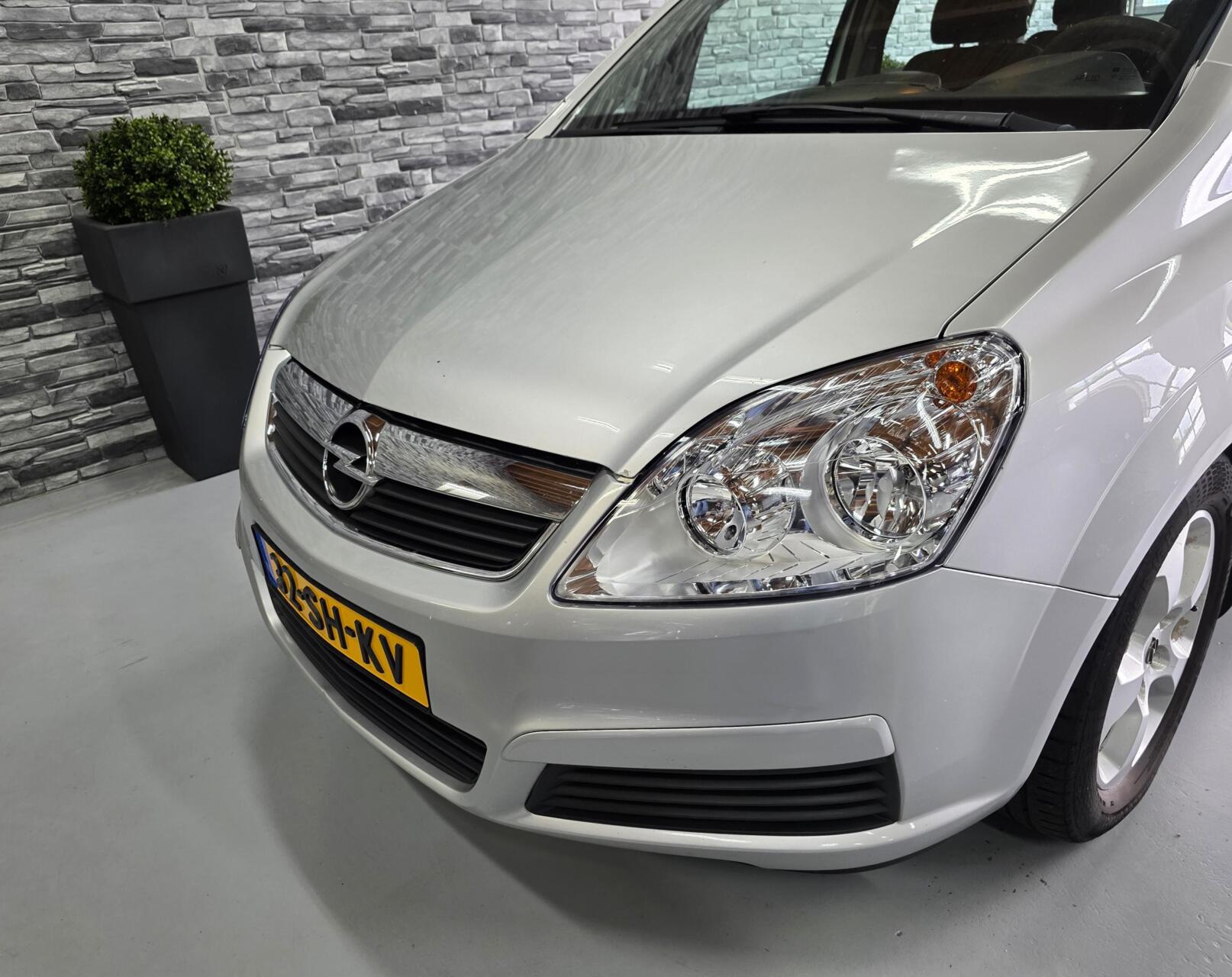 Foto van Opel Zafira