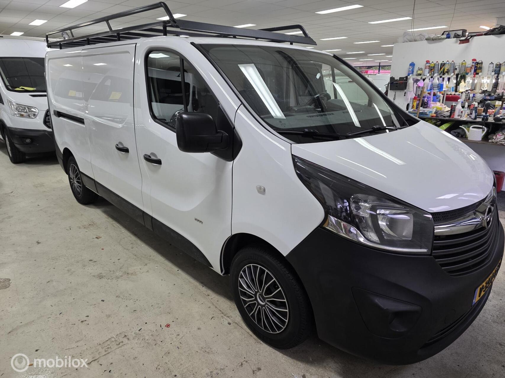Opel Vivaro-b 1.6 CDTI L2H1 Edition 2017 - voorkant