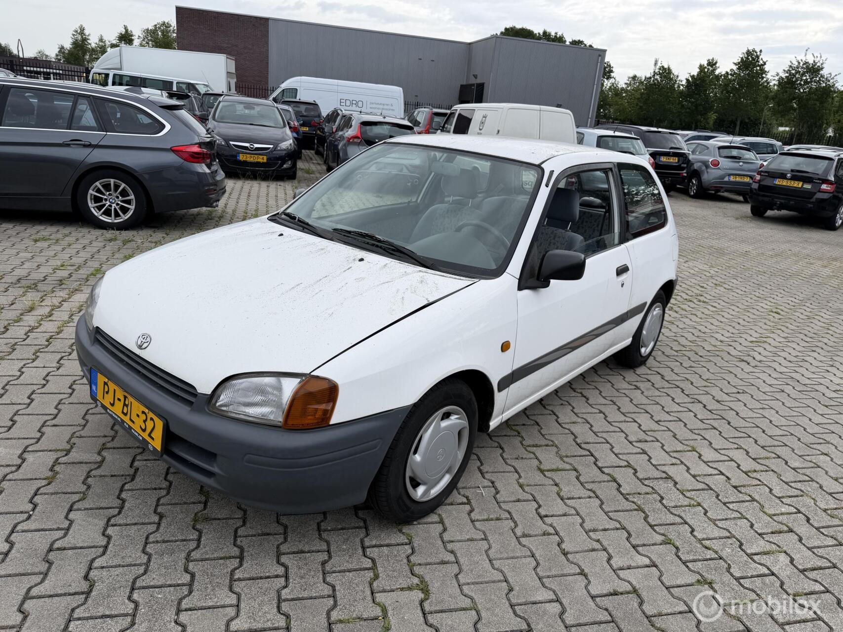 Toyota Starlet 1.3-16V GLi GTSi automaat airco 1996 - voorkant