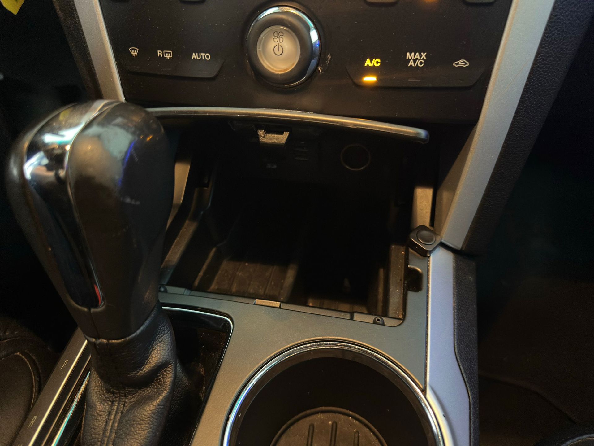 Foto van Ford Explorer XLT FWD 4dr