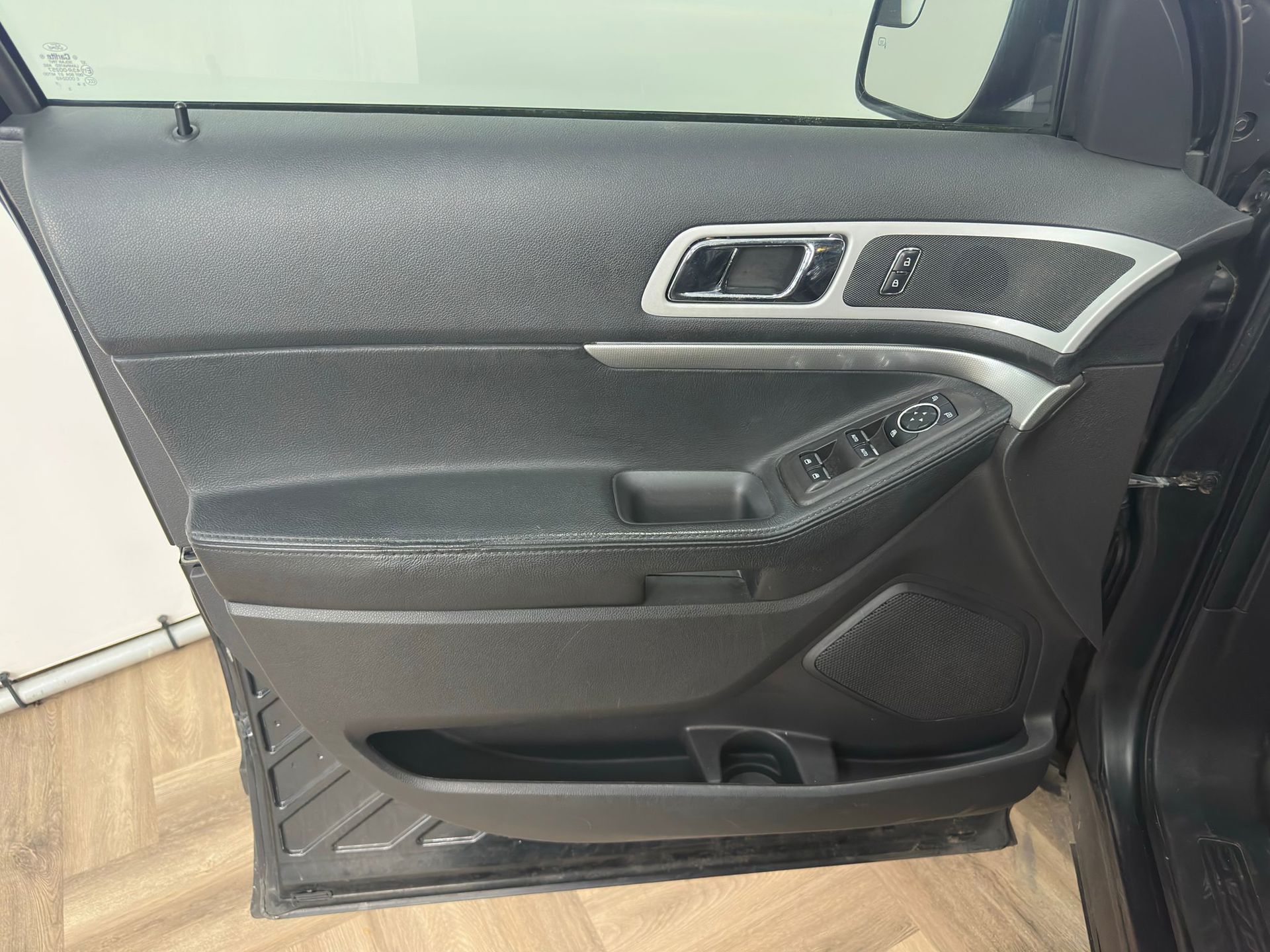 Foto van Ford Explorer XLT FWD 4dr