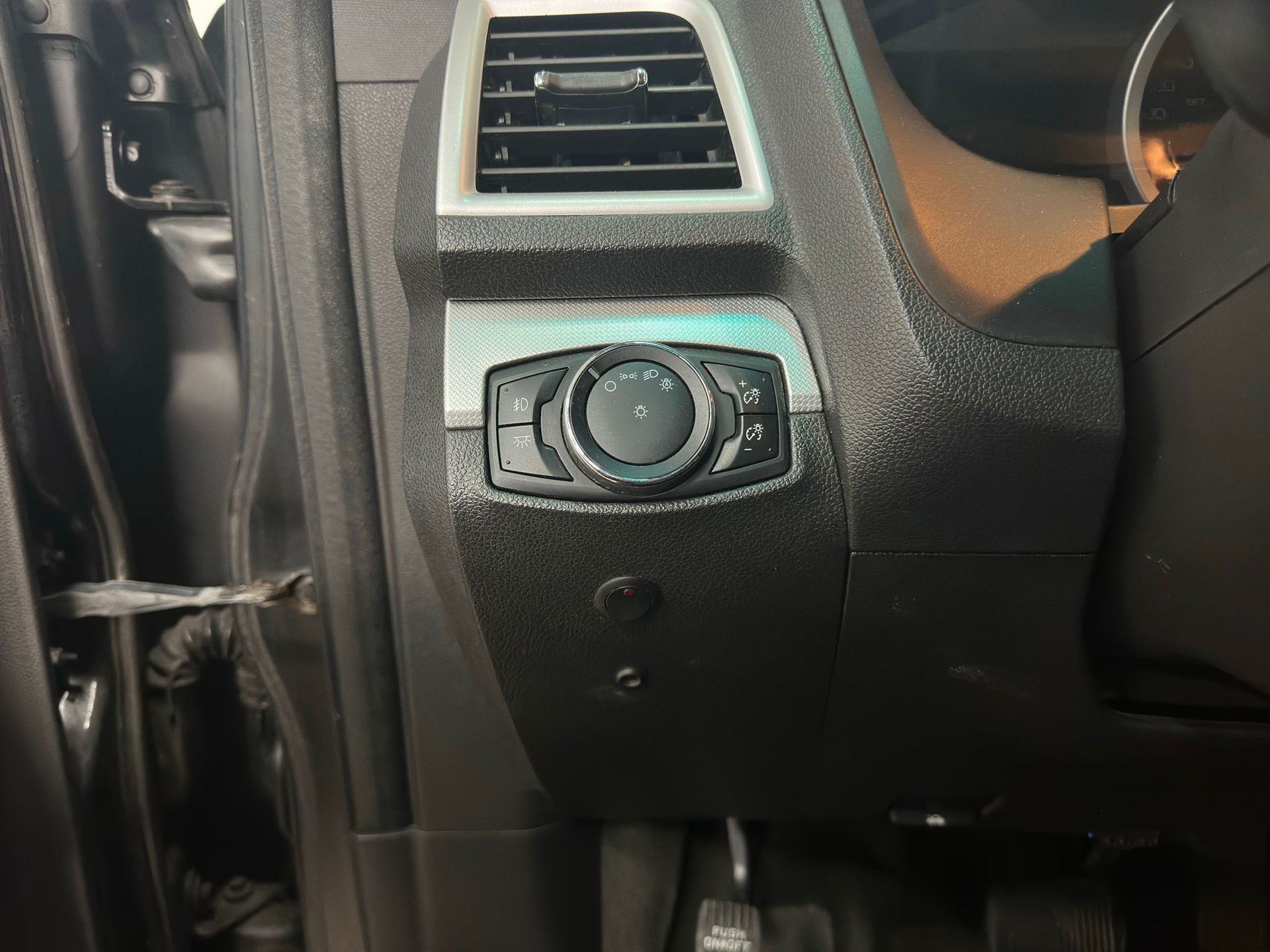 Foto van Ford Explorer XLT FWD 4dr