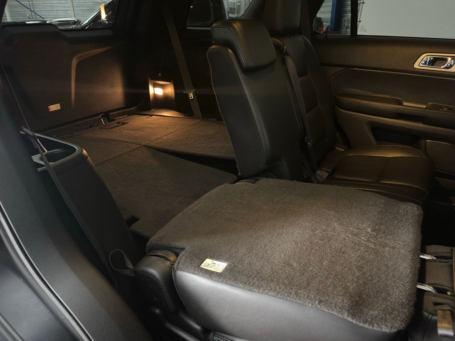 Foto van Ford Explorer XLT FWD 4dr