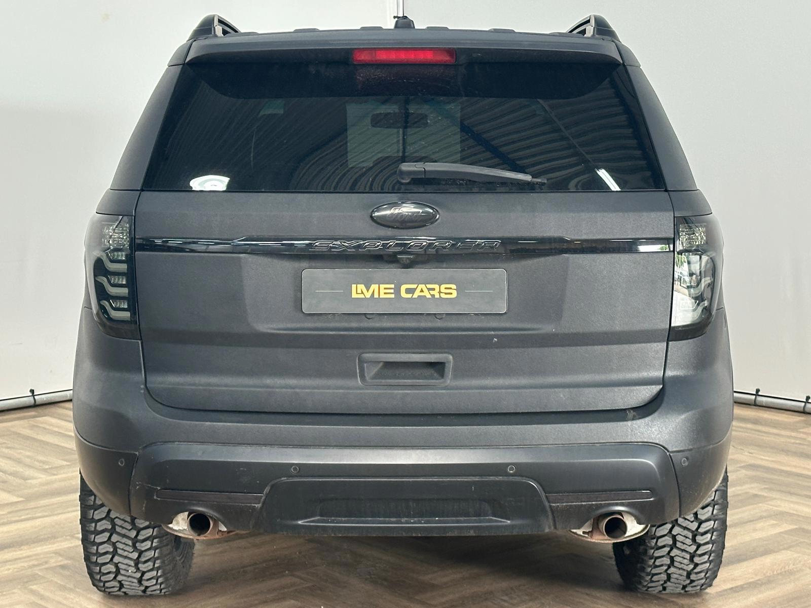 Foto van Ford Explorer XLT FWD 4dr