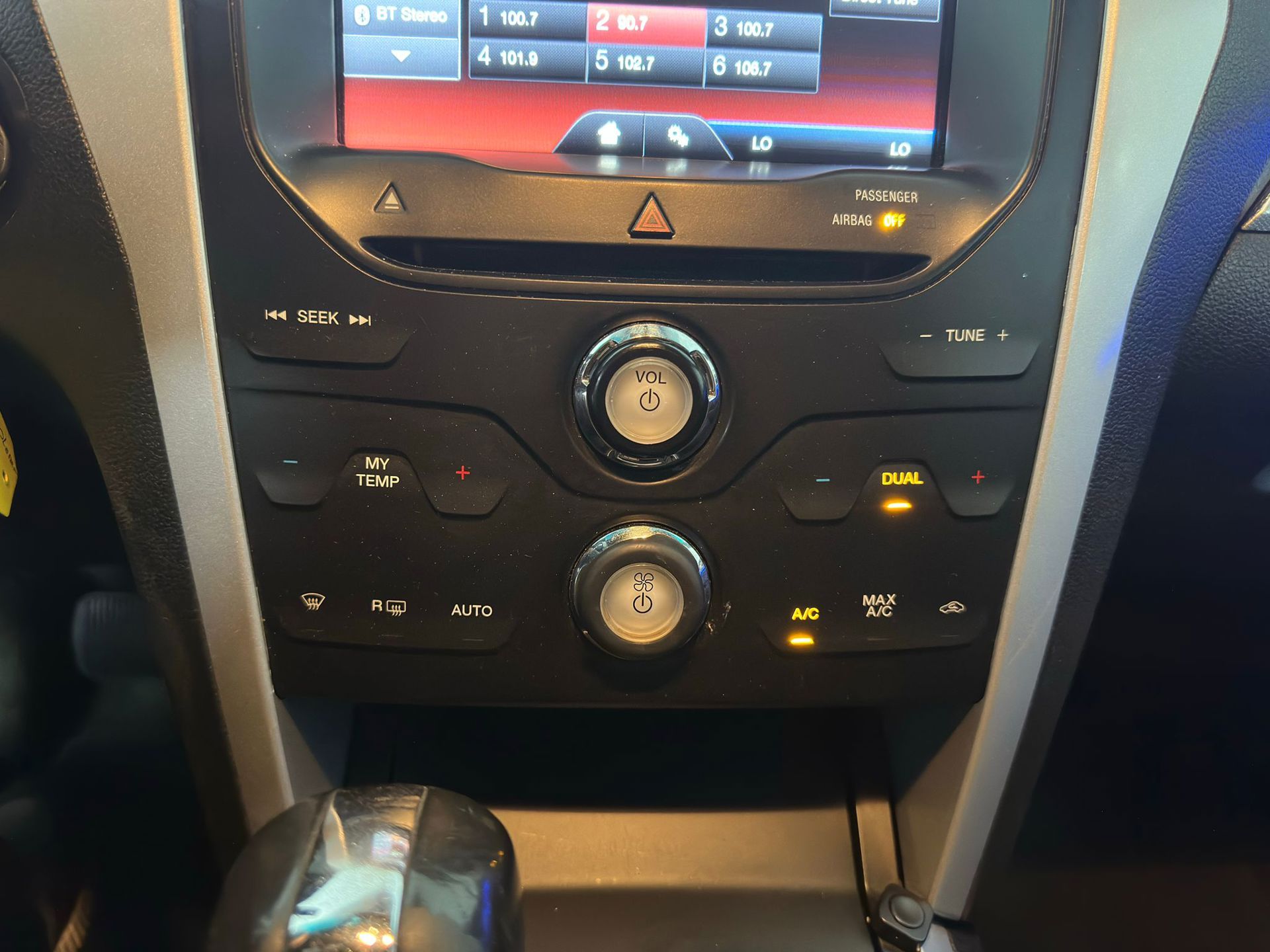 Foto van Ford Explorer XLT FWD 4dr