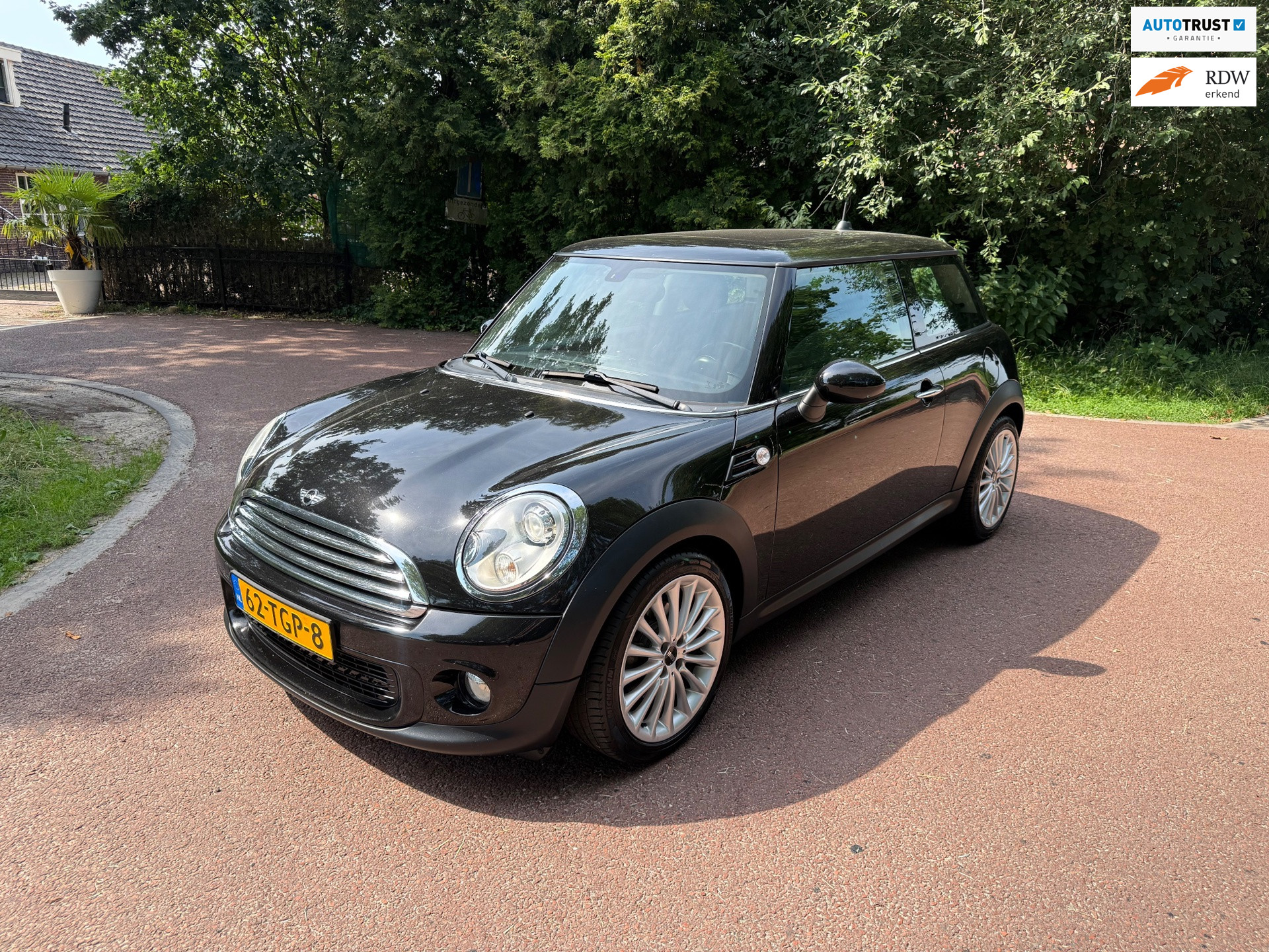Foto van MINI COOPER