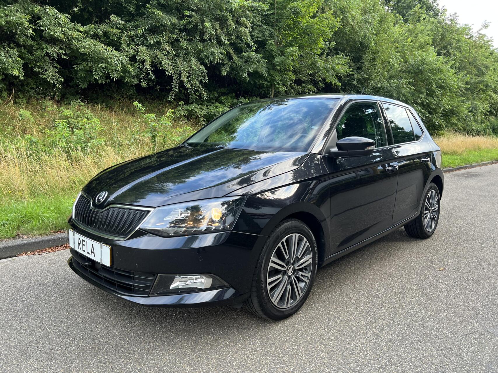 Skoda Fabia 1.2 TSI First Edition Style Nieuwe APK 2015 - voorkant