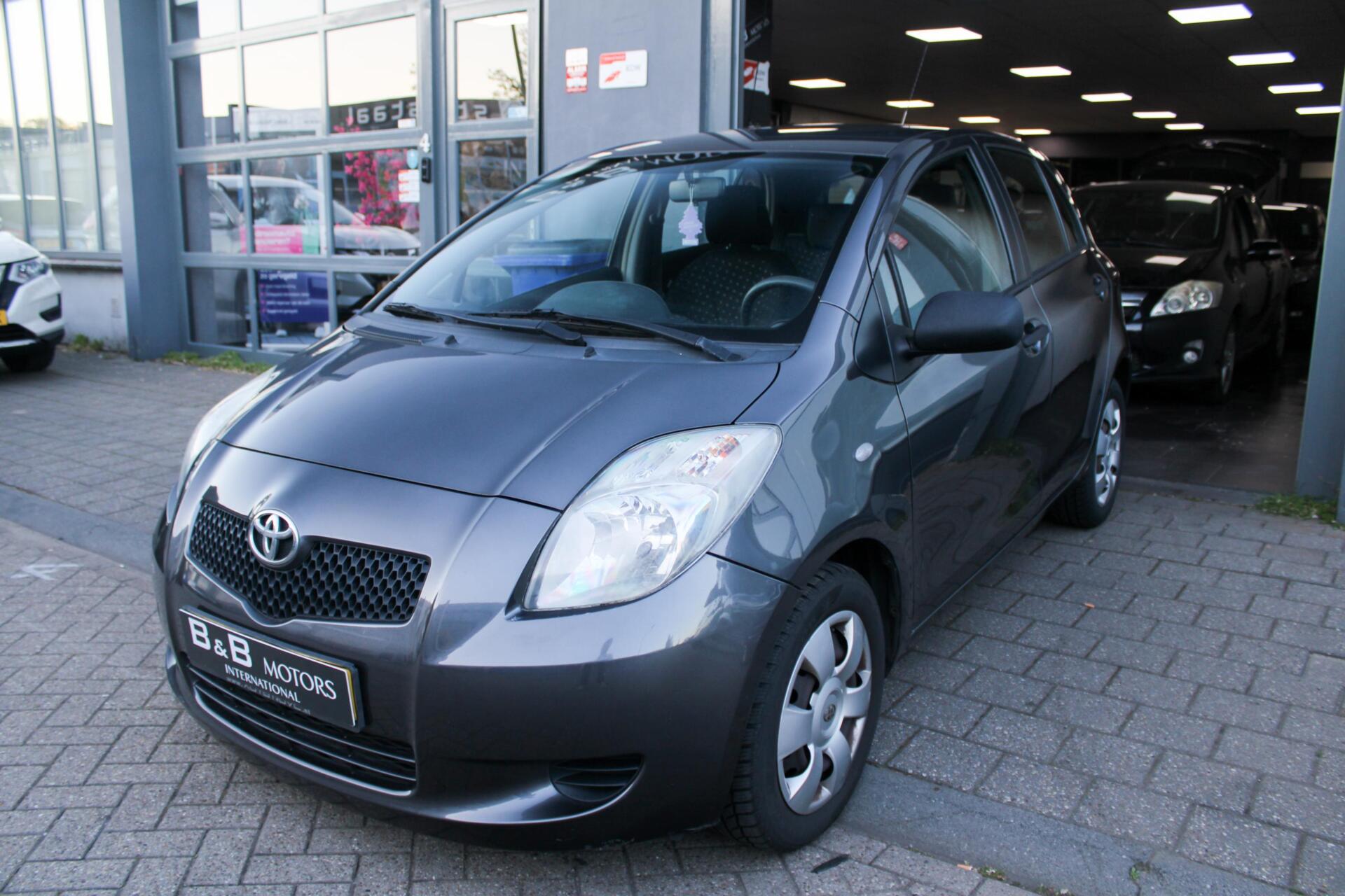 Toyota Toyota Yaris 1.3 VVTi Sol 2008 - voorkant