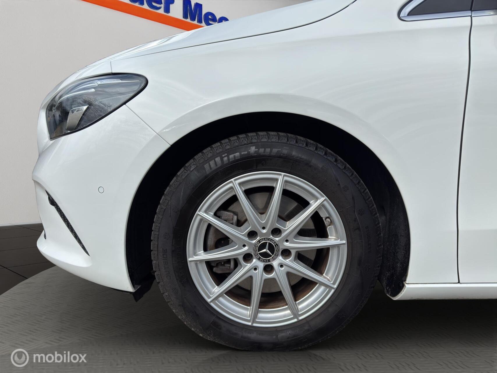 Foto van Mercedes-Benz B 200
