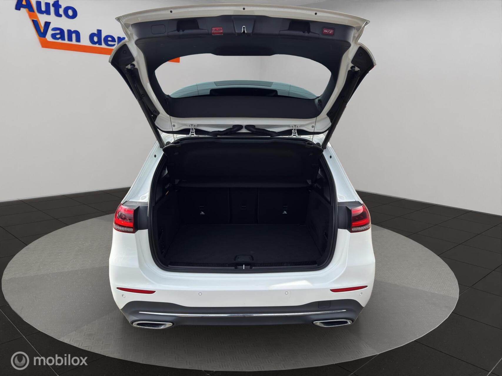 Foto van Mercedes-Benz B 200